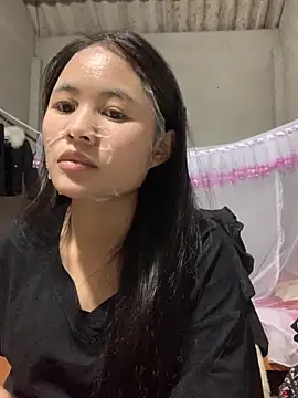 Snapshot of NhuFox chatting on September 26, 2025, 12:56 pm NhuFox online show from September 26, 2025, 12:56 pm