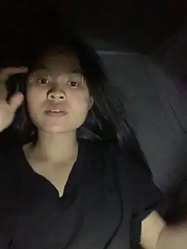 Snapshot of NhuFox chatting on October 30, 2025, 1:31 pm NhuFox online show from October 30, 2025, 1:31 pm