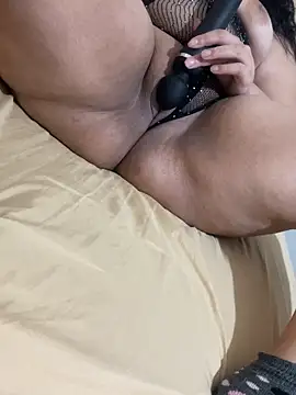 Snapshot of Theperfectbody chatting on October 30, 2025, 6:01 am Theperfectbody online show from October 30, 2025, 6:01 am