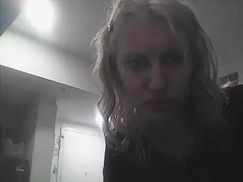 kittiikrazii online show from June 28, 2026, 5:36 am