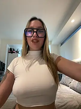 Snapshot of miagarcia250 chatting on June 19, 2026, 7:52 pm miagarcia250 online show from June 19, 2026, 7:52 pm
