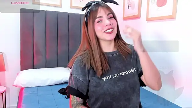 Snapshot of SuccubusDolly chatting on October 2, 2025, 8:12 pm SuccubusDolly online show from October 2, 2025, 8:12 pm