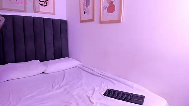 Snapshot of SuccubusDolly chatting on September 21, 2025, 7:52 pm SuccubusDolly online show from September 21, 2025, 7:52 pm