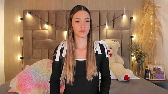 ClaradelMar online show from February 23, 2026, 10:16 am