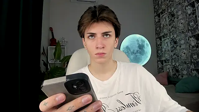 Oliver Starboy online show from September 12, 2025, 5:07 am