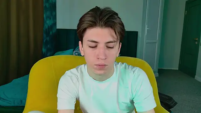 Oliver Starboy online show from September 16, 2025, 7:42 am