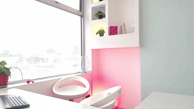 AmelieAndAce online show from September 19, 2025, 1:04 pm