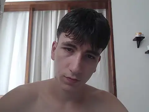 Snapshot of younewmaster chatting on November 7, 2025, 6:12 pm younewmaster online show from November 7, 2025, 6:12 pm