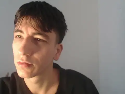 Snapshot of younewmaster chatting on October 17, 2025, 2:08 pm younewmaster online show from October 17, 2025, 2:08 pm