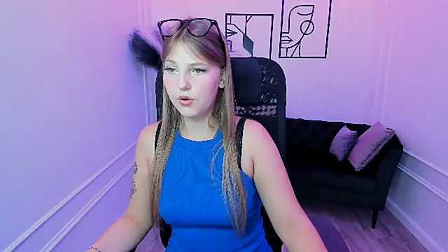 SaraMayki online show from September 14, 2025, 4:57 am