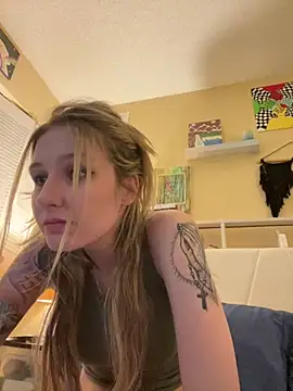 AutumnTides online show from February 3, 2026, 10:37 pm