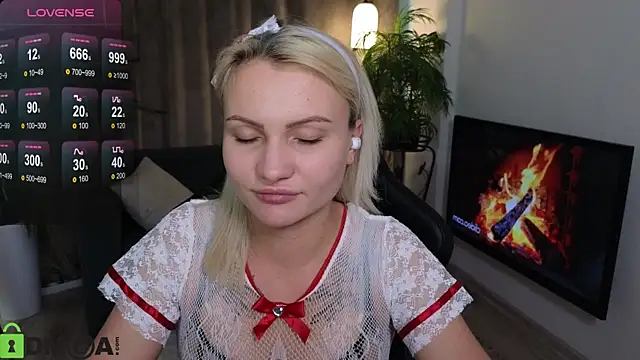 Snapshot of Cameronlovely_ chatting on October 23, 2025, 9:41 am Cameronlovely  online show from October 23, 2025, 9:41 am