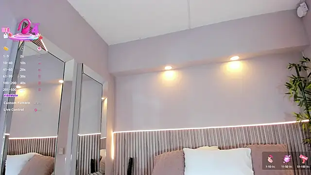 Snapshot of SloanyClark chatting on October 11, 2025, 11:55 am SloanyClark online show from October 11, 2025, 11:55 am