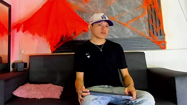 Snapshot of jeremytonner chatting on October 28, 2025, 4:02 am jeremytonner online show from October 28, 2025, 4:02 am