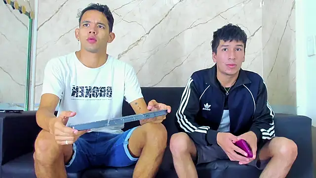 Snapshot of jeremytonner chatting on October 5, 2025, 3:30 am jeremytonner online show from October 5, 2025, 3:30 am