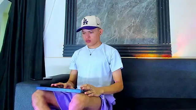 Snapshot of jeremytonner chatting on October 4, 2025, 3:41 am jeremytonner online show from October 4, 2025, 3:41 am