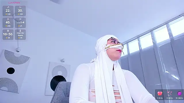 Snapshot of shaza_khalan chatting on October 2, 2025, 2:09 pm shaza khalan online show from October 2, 2025, 2:09 pm