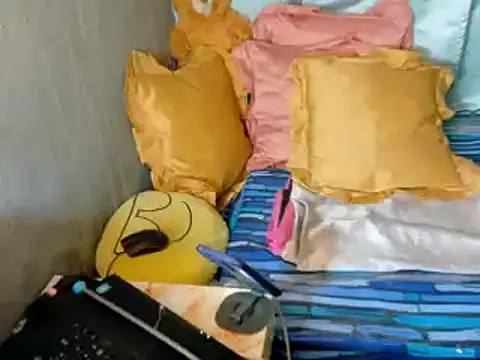 xxloveheart online show from October 1, 2025, 11:52 pm