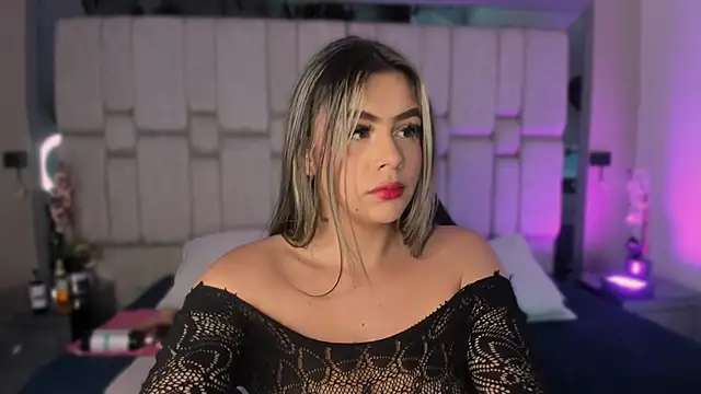 Snapshot of Samarafernandez chatting on September 23, 2025, 4:08 am Samarafernandez online show from September 23, 2025, 4:08 am