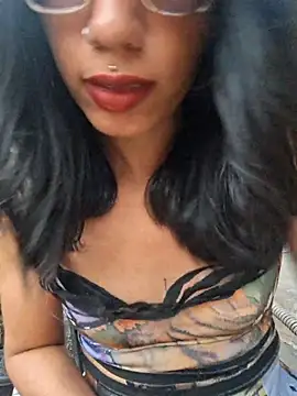 RavenShyfit online show from November 14, 2025, 8:45 pm