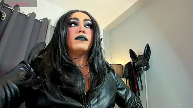 Snapshot of MagnaCumLoader17 chatting on October 10, 2025, 10:43 pm MagnaCumLoader17 online show from October 10, 2025, 10:43 pm