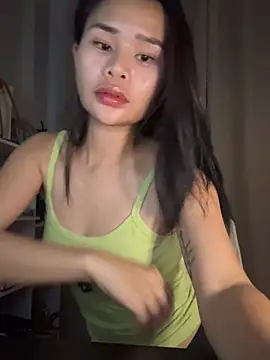 Snapshot of Belle_Frey chatting on July 9, 2026, 7:46 pm Belle Frey online show from July 9, 2026, 7:46 pm