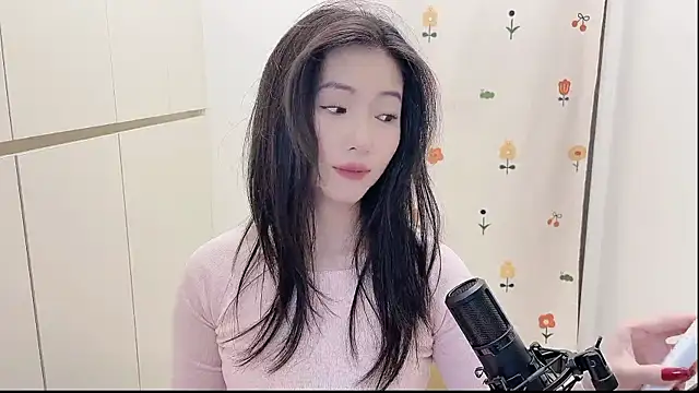 Snapshot of Rosalind_xixi chatting on September 22, 2025, 10:43 am Rosalind xixi online show from September 22, 2025, 10:43 am