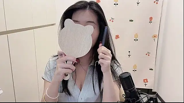 Snapshot of Rosalind_xixi chatting on September 18, 2025, 9:56 am Rosalind xixi online show from September 18, 2025, 9:56 am