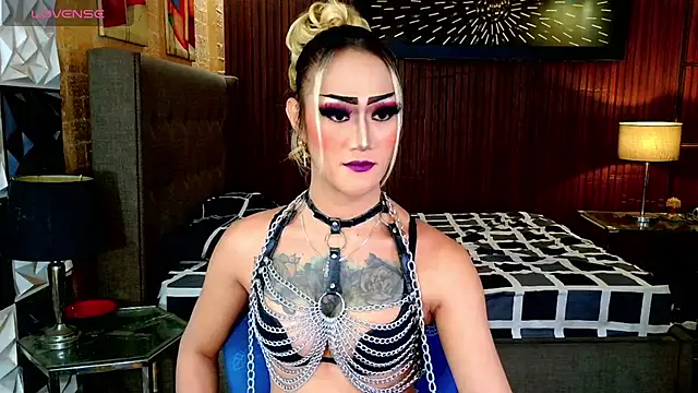 HorseCockDivine online show from July 13, 2026, 5:12 pm