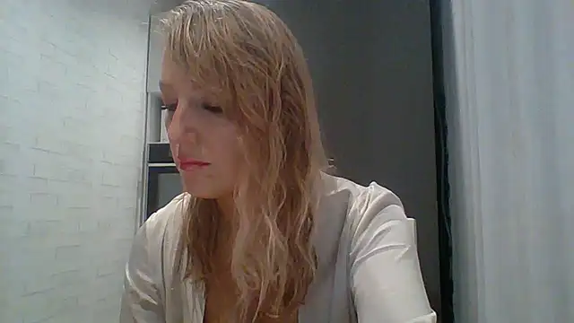 Snapshot of Vexxaa chatting on November 8, 2025, 7:50 pm Vexxaa online show from November 8, 2025, 7:50 pm