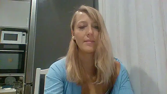 Snapshot of Vexxaa chatting on November 13, 2025, 8:46 pm Vexxaa online show from November 13, 2025, 8:46 pm