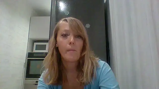 Snapshot of Vexxaa chatting on January 17, 2026, 8:01 pm Vexxaa online show from January 17, 2026, 8:01 pm