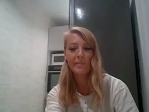 Snapshot of Vexxaa chatting on October 23, 2025, 5:55 pm Vexxaa online show from October 23, 2025, 5:55 pm