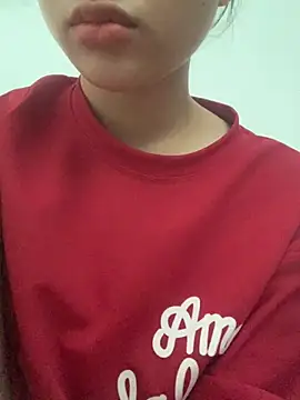 Snapshot of Nguyenha11 chatting on September 22, 2025, 8:31 am Nguyenha11 online show from September 22, 2025, 8:31 am