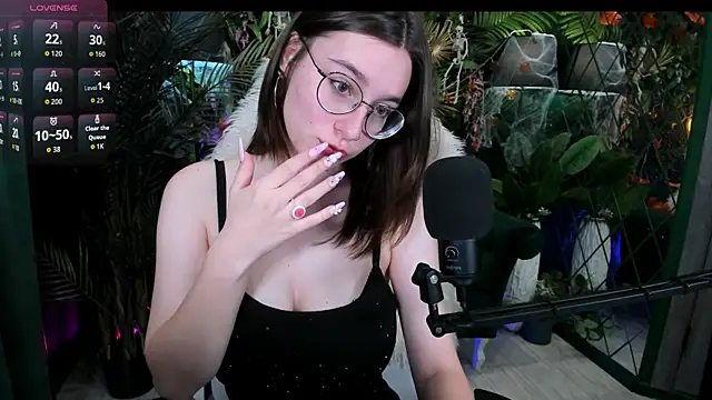 AnnyNextDoor online show from October 22, 2025, 8:25 am