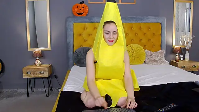 Snapshot of Jessica_White_ chatting on October 30, 2025, 4:55 am Jessica White  online show from October 30, 2025, 4:55 am