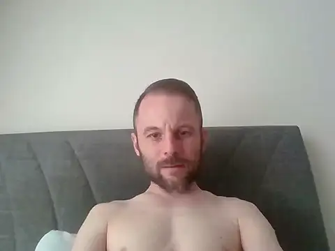 isimsizsikicii online show from April 15, 2026, 12:42 pm