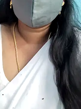 Snapshot of yelmaji91 chatting on September 19, 2025, 5:00 am yelmaji91 online show from September 19, 2025, 5:00 am