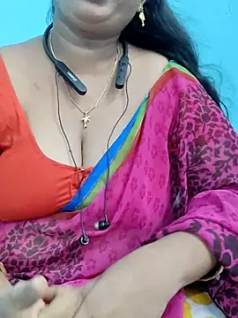 Snapshot of yelmaji91 chatting on September 28, 2025, 4:30 am yelmaji91 online show from September 28, 2025, 4:30 am