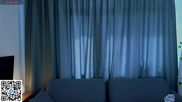 KristiGroune online show from October 3, 2025, 6:15 am