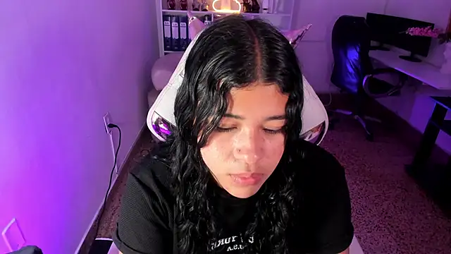 Ivy nt online show from October 9, 2025, 6:08 pm