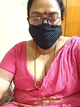 Snapshot of heera-rani chatting on October 28, 2025, 6:01 am heera-rani online show from October 28, 2025, 6:01 am