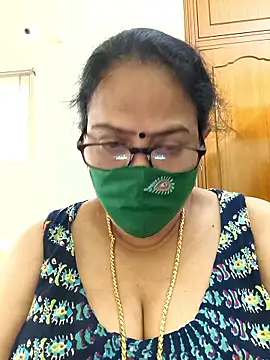 Snapshot of heera-rani chatting on October 7, 2025, 9:10 am heera-rani online show from October 7, 2025, 9:10 am