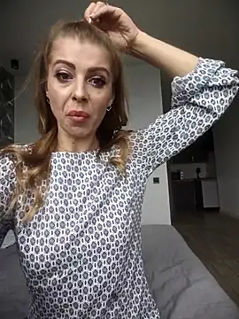 Snapshot of Hyupobigih chatting on October 7, 2025, 9:54 am Hyupobigih online show from October 7, 2025, 9:54 am