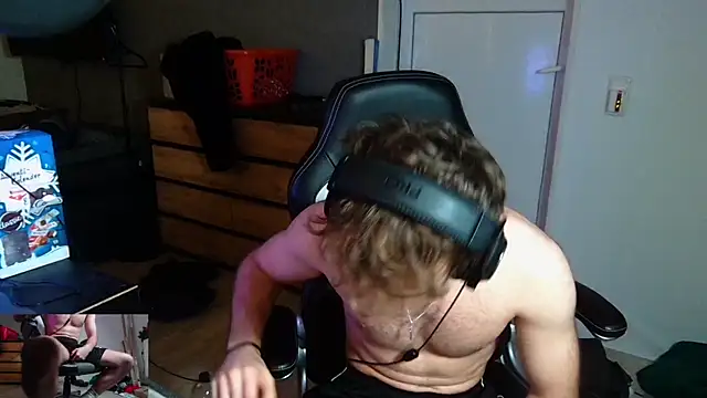 Rudi2007Eye online show from December 13, 2025, 8:48 pm