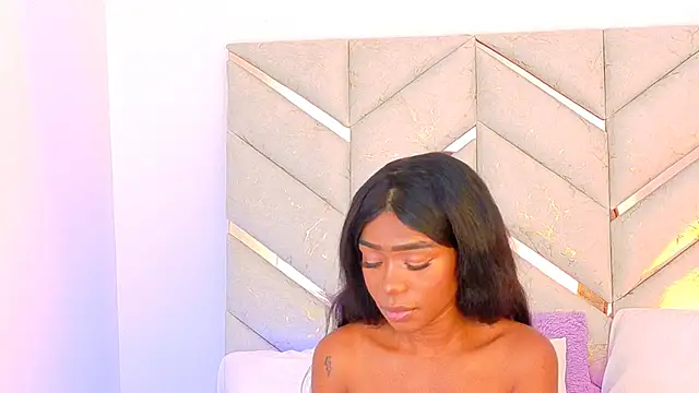 AlanaDoll online show from December 15, 2025, 5:41 pm