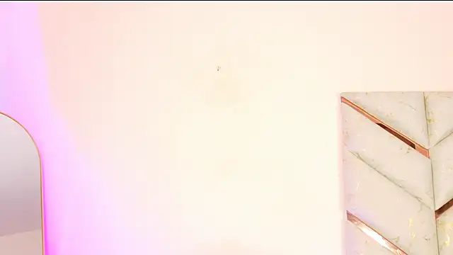AlanaDoll online show from July 4, 2026, 7:07 pm