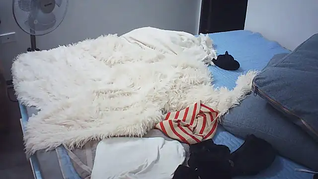 Snapshot of Linh_linh01 chatting on October 27, 2025, 12:06 pm Linh linh01 online show from October 27, 2025, 12:06 pm