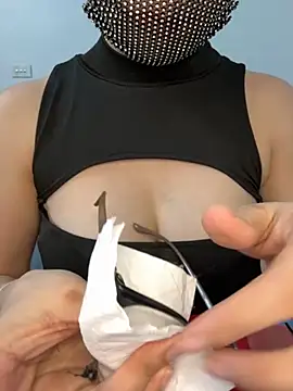 Snapshot of Linh_linh01 chatting on September 15, 2025, 3:01 pm Linh linh01 online show from September 15, 2025, 3:01 pm