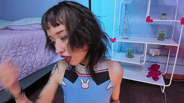 Snapshot of Hannahpage chatting on February 16, 2026, 12:37 pm Hannahpage online show from February 16, 2026, 12:37 pm